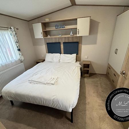 Palm Grove 182 - Pet Friendly, Wifi, Close To Beach And Clubhouse - Golden Palm Resort - Meadow Lakes Caravan & Lodge Hire Skegness Kültér fotó